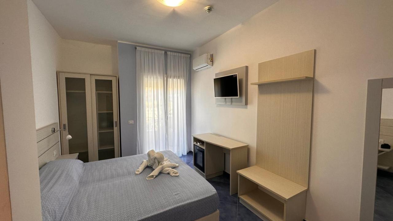 Hotel La Giara Zambrone Exteriör bild